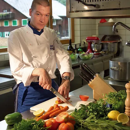 Hotel Boutiquehotel Edelweiss 4*