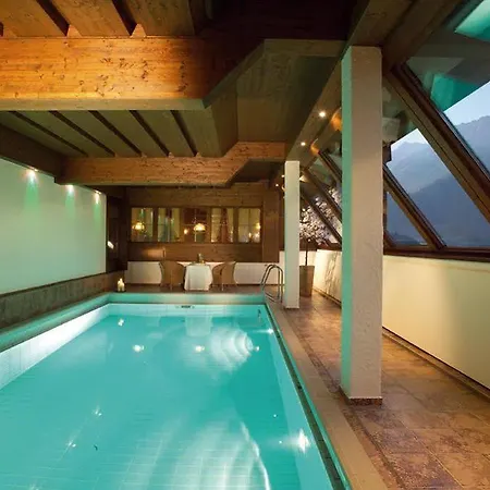 ホテル Boutiquehotel Edelweiss 4*